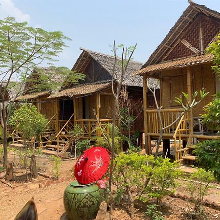Bamboo House Lägenhet Bagan Exteriör bild